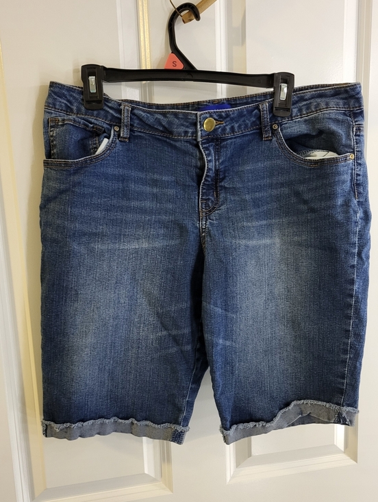 Simply Styled Pants - Simply Styled Bermuda Shorts